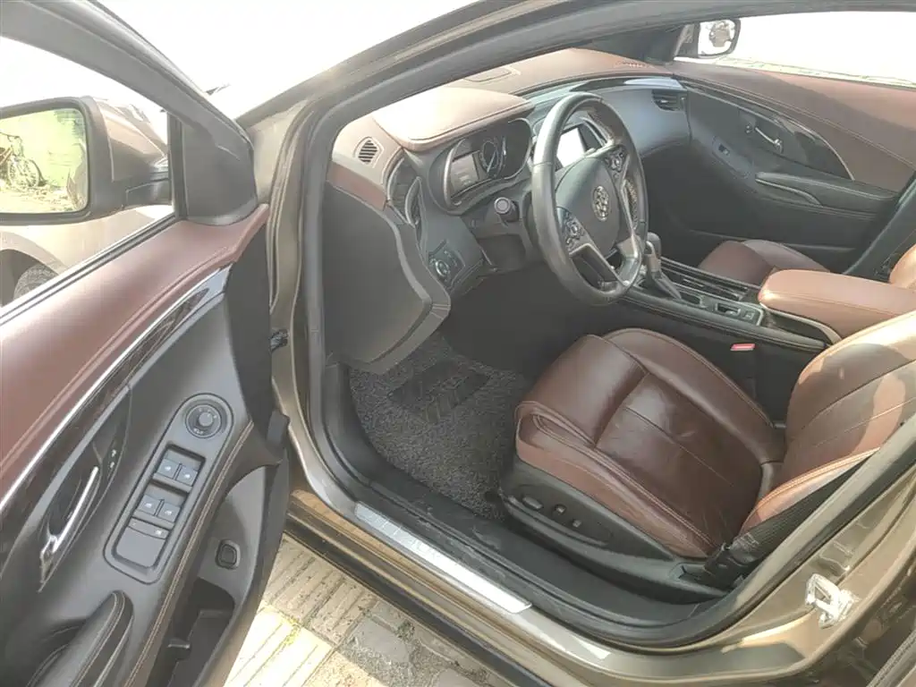 Buick LaCrosse 2015 — фото 16