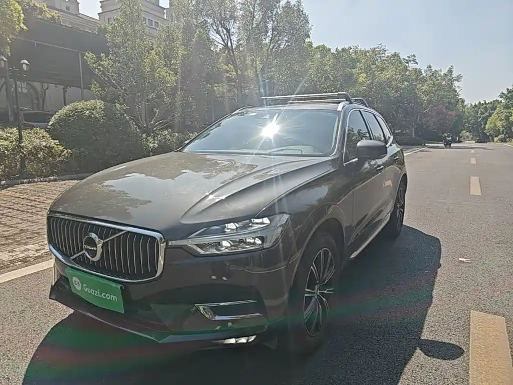 Volvo XC60 2018 — фото 2