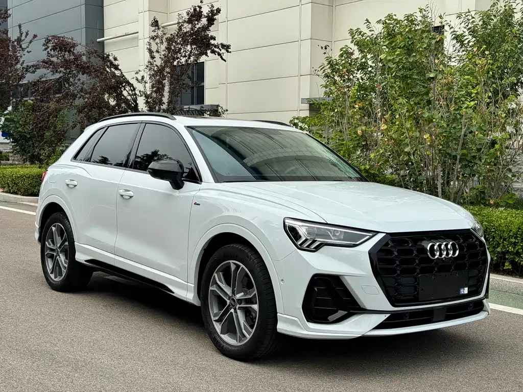 Audi Q3 2023 — фото 3
