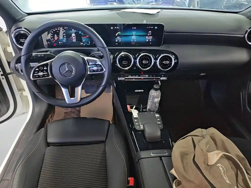 Mercedes-Benz A-Class 2020 — фото 10
