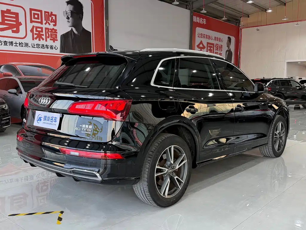 Audi Q5L 2019 — фото 22