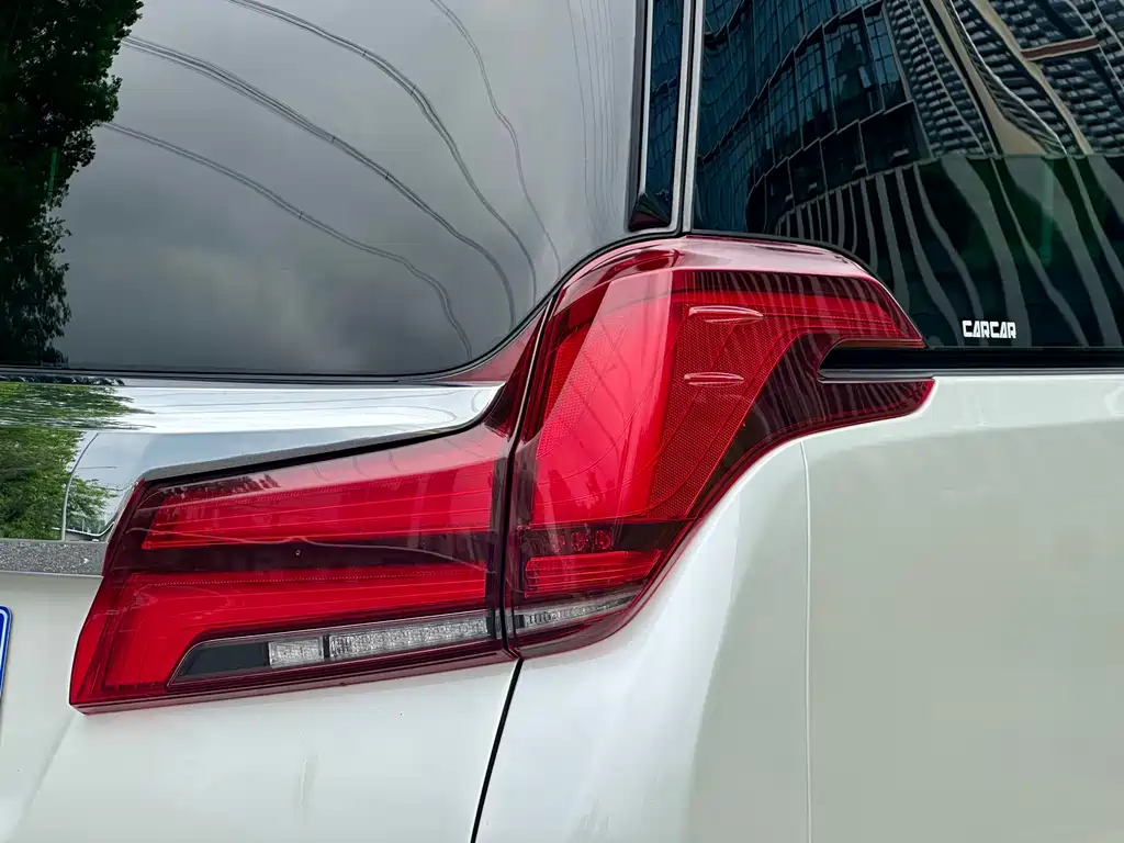 Toyota Alphard 2019 — фото 15