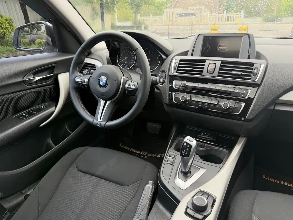 BMW 1 Series 2015 — фото 17