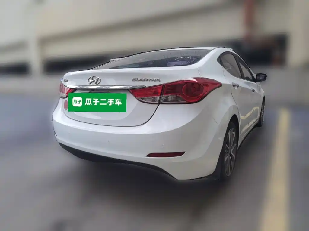 Hyundai Elantra 2015