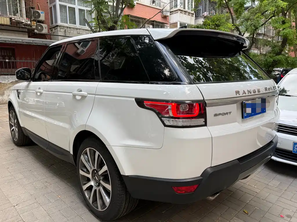Land Rover Sport 2017 — фото 11
