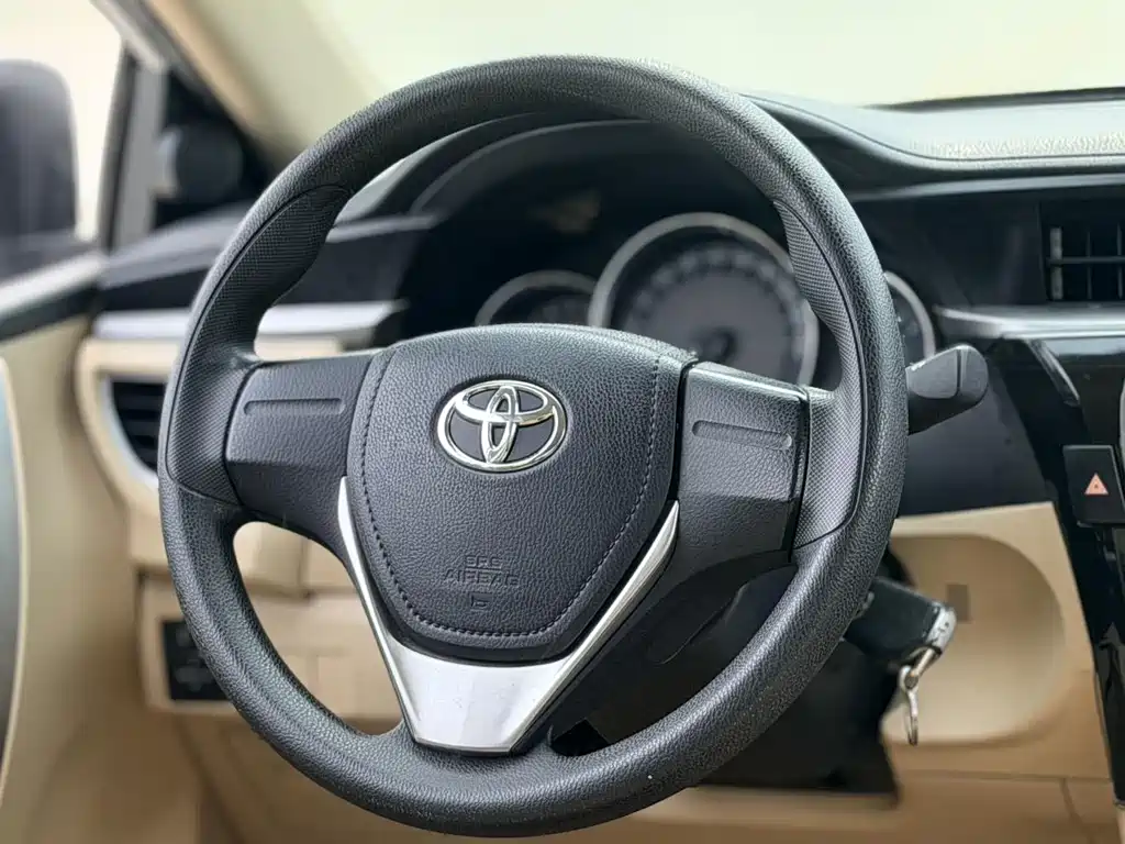 Toyota Corolla 2017 — фото 13