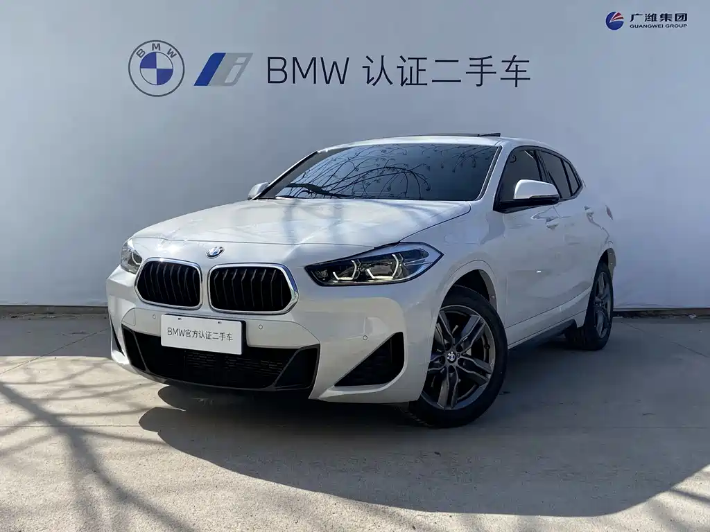 BMW X2 2022 — фото 1