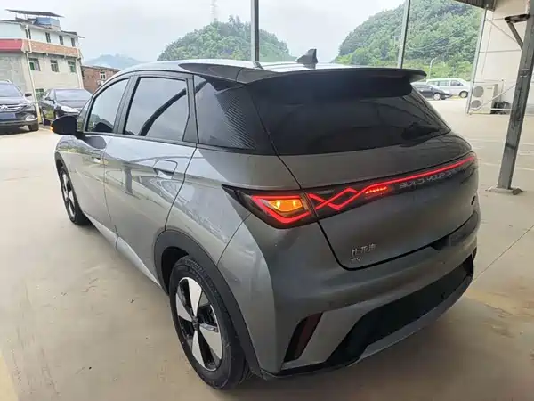 BYD Dolphin 2023