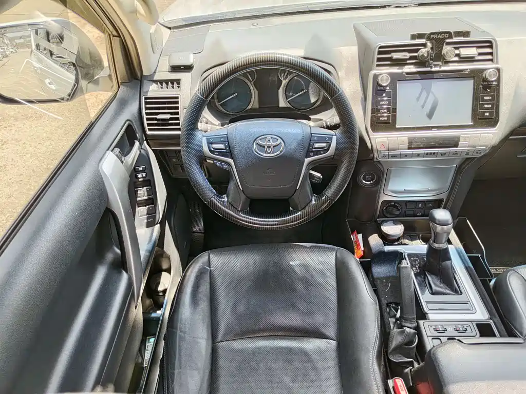 Toyota Prado 2019 — фото 11