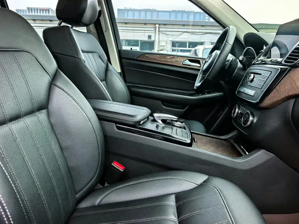 Mercedes-Benz GLE 2016 — фото 19