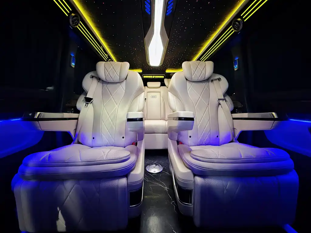 Mercedes-Benz Vito 2023 — фото 10