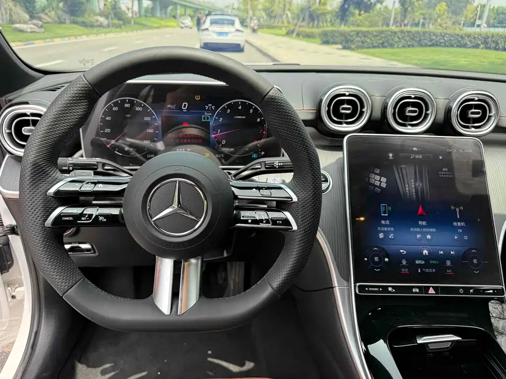 Mercedes-Benz C-Class 2023 — фото 5
