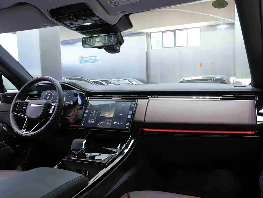 Land Rover Range Rover Sport 2024 — фото 10
