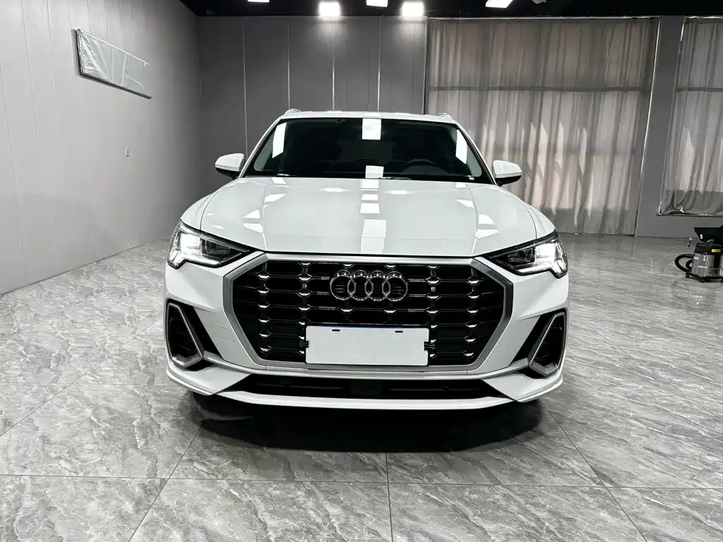 Audi Q3 2022 — фото 2