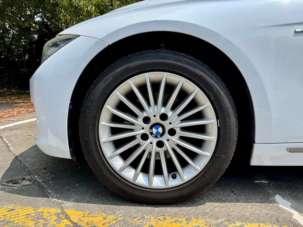 BMW 3 Series 2016 — фото 16