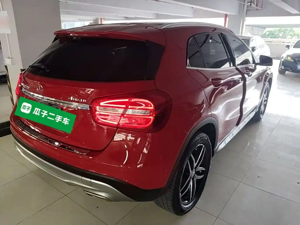 Mercedes-Benz GLA 2015