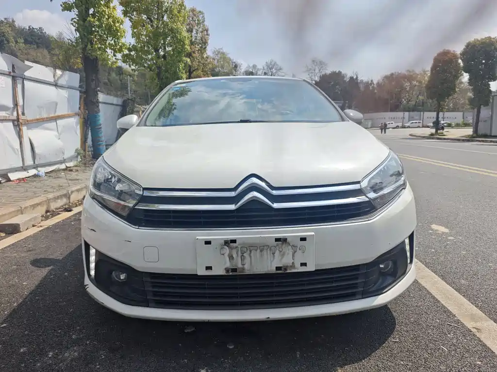 Citroen C4 2015 — фото 2