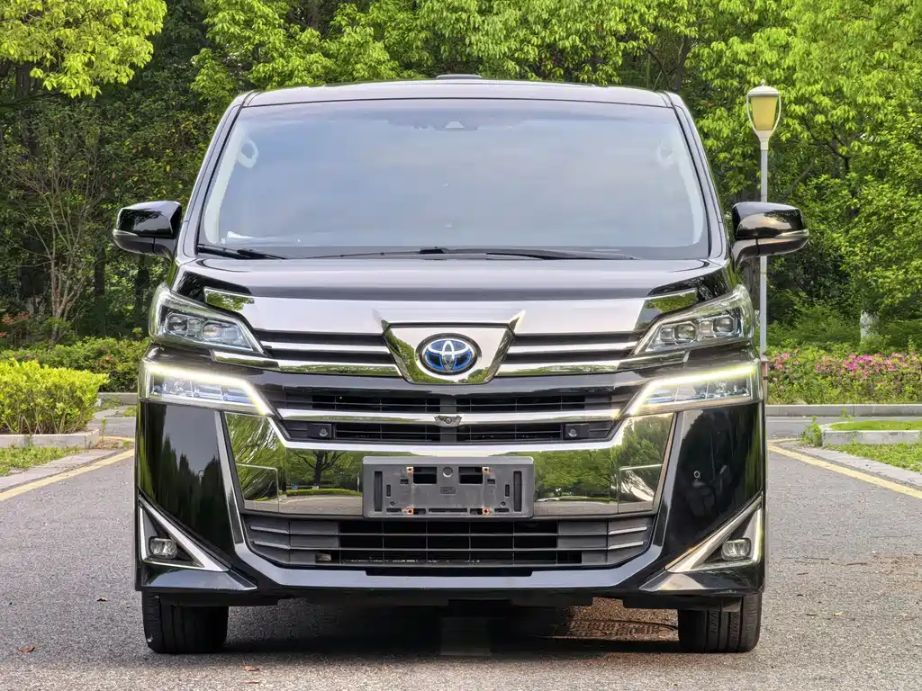 Toyota Vellfire 2021 — фото 2