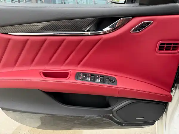 Maserati Quattroporte 2022