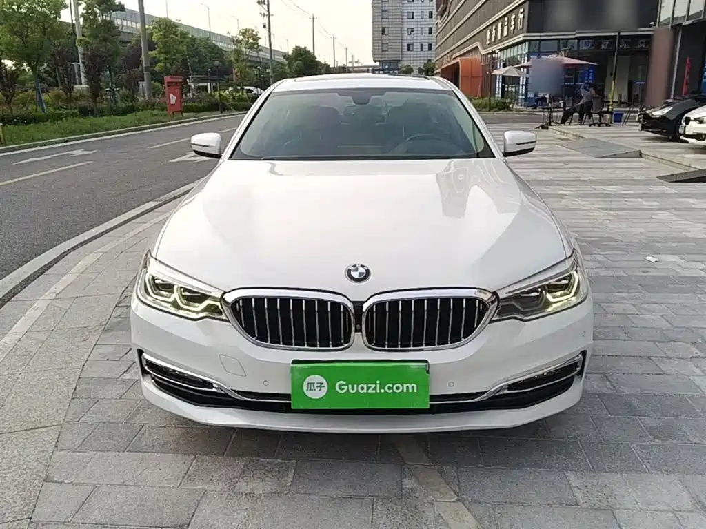 BMW 5 Series 2018 — фото 3