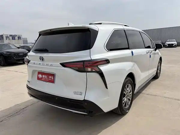 Toyota Sienna 2021