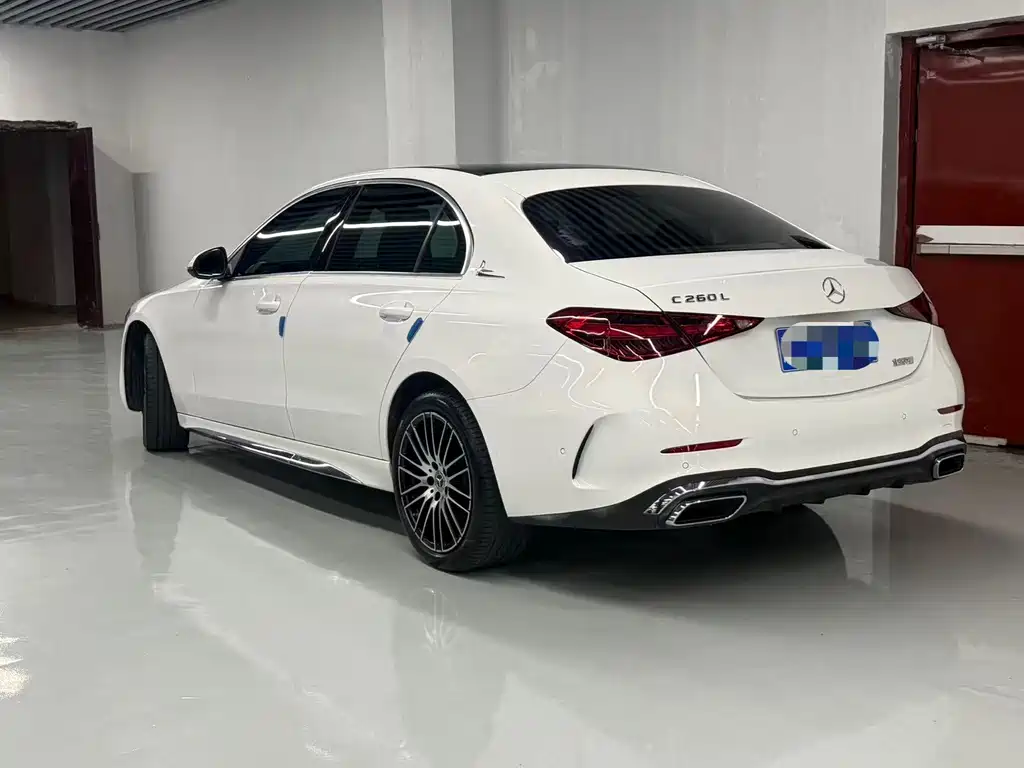 Mercedes-Benz C-Class 2023 — фото 12