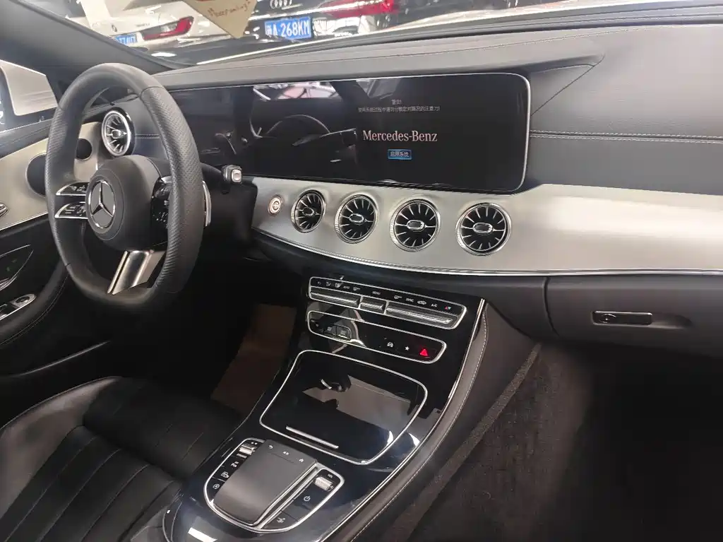 Mercedes-Benz E-Class 2023 — фото 9