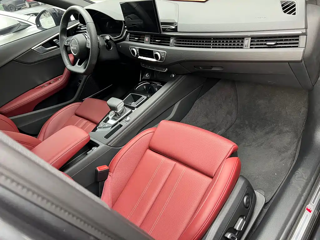 Audi A4L 2025