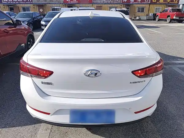 Hyundai Verna 2016