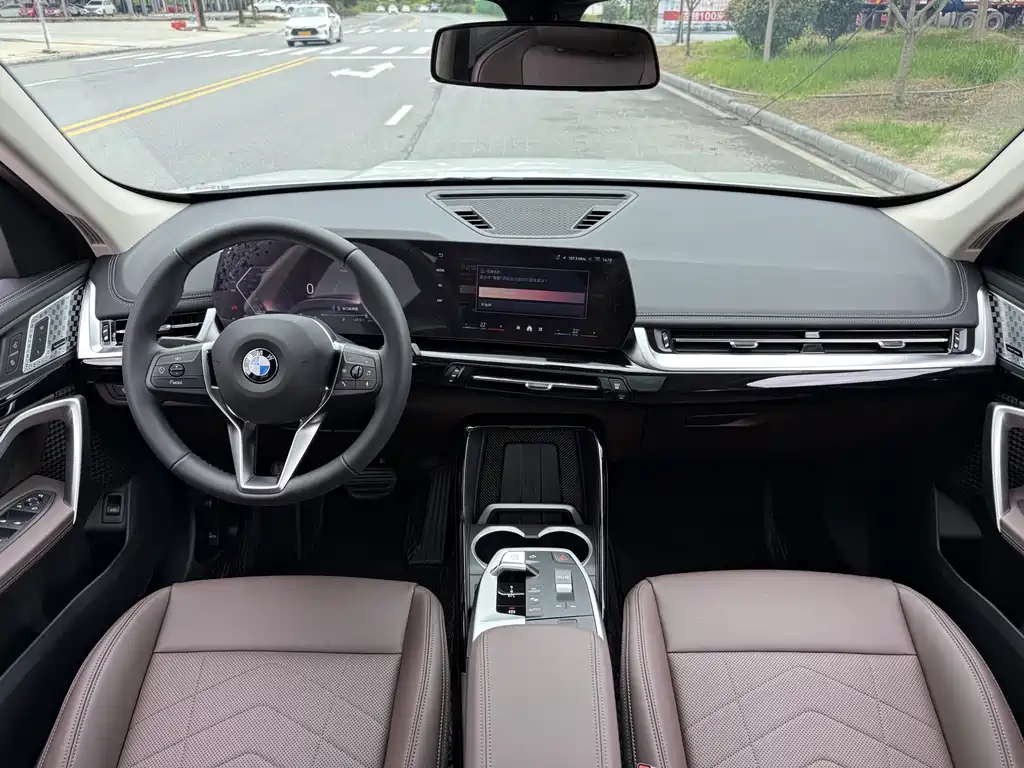 BMW X1 2024 — фото 11