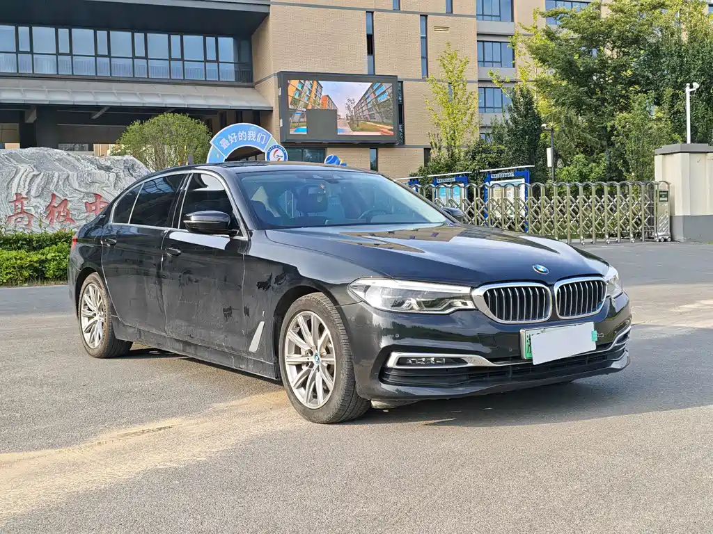 BMW 5 Series New Energy 2018 — фото 3