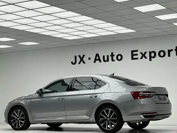 Skoda Superb 2023