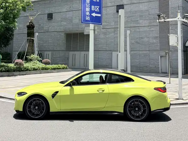 BMW M4 2023