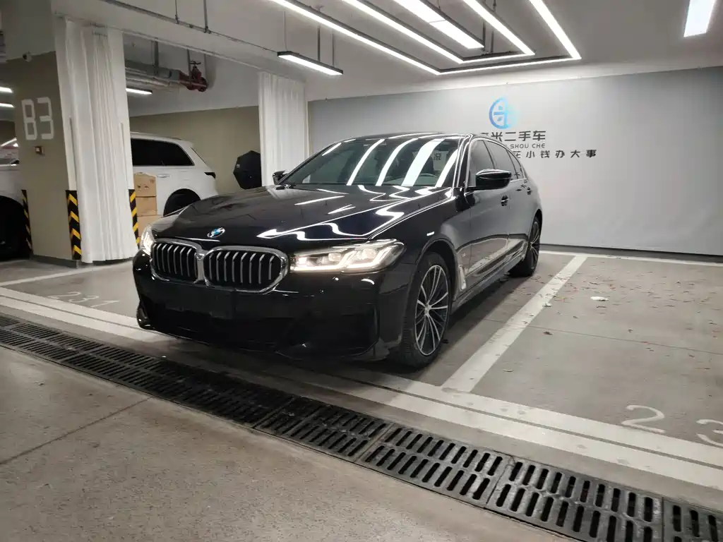 BMW 5 Series 2024 — фото 1