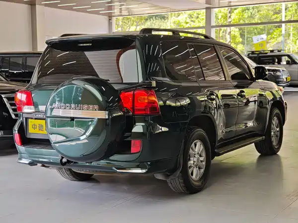 Toyota Land Cruiser 2012