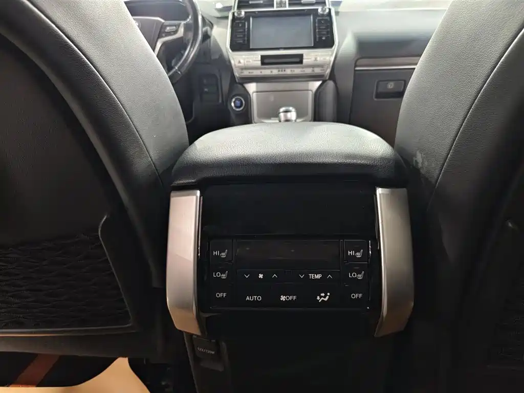 Toyota Prado 2020 — фото 13