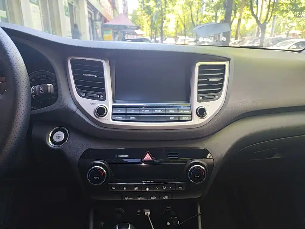 Hyundai Tucson 2016 — фото 13