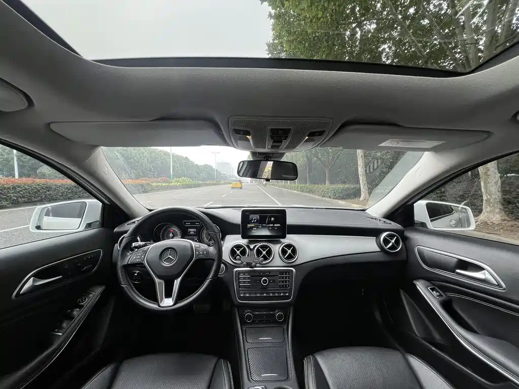 Mercedes-Benz GLA 2016