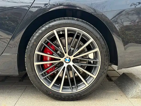 BMW 5 Series 2022