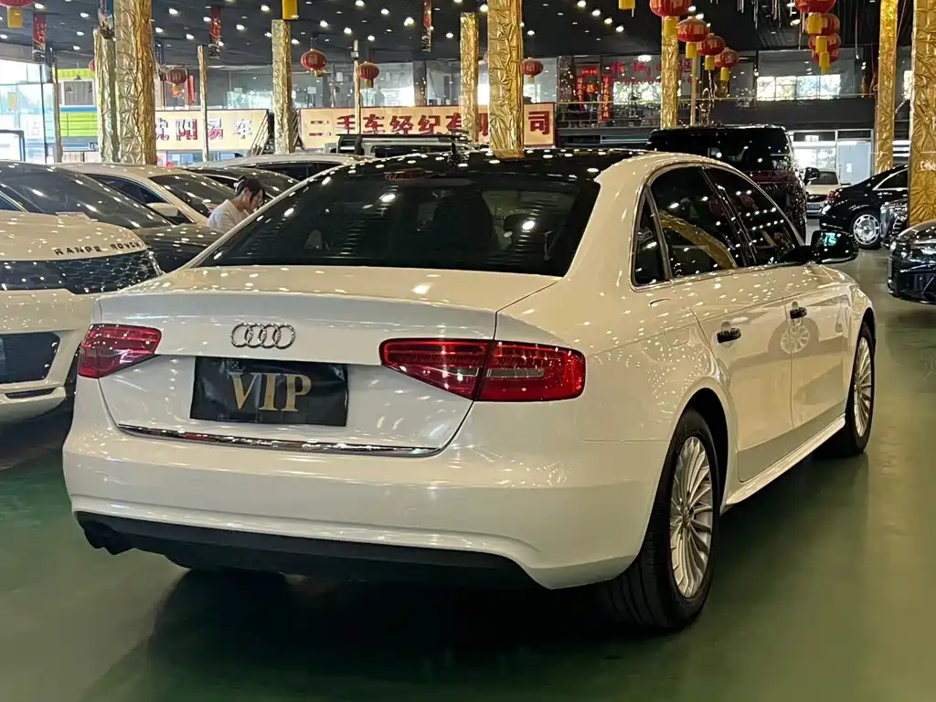 Audi A4L 2014 — фото 7