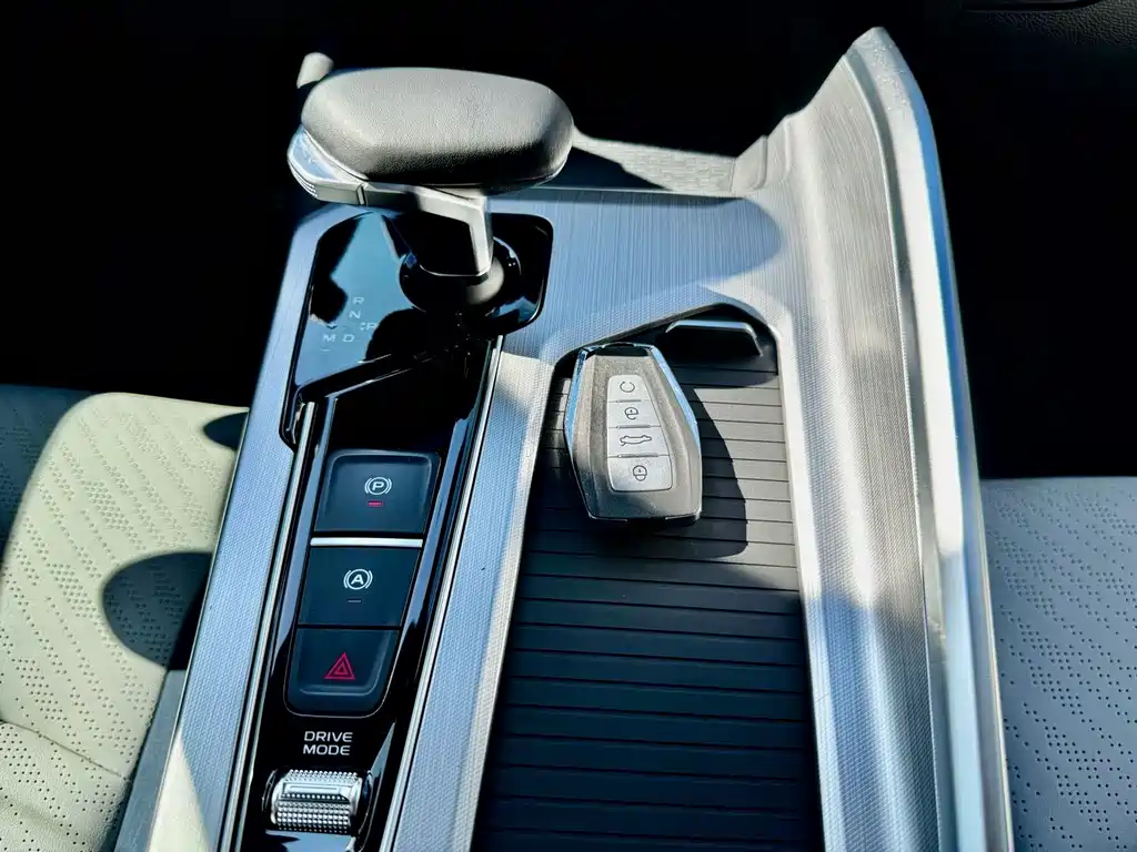 Geely Xingrui 2022 — фото 15