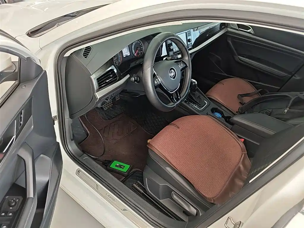 Volkswagen Lavida 2019 — фото 16