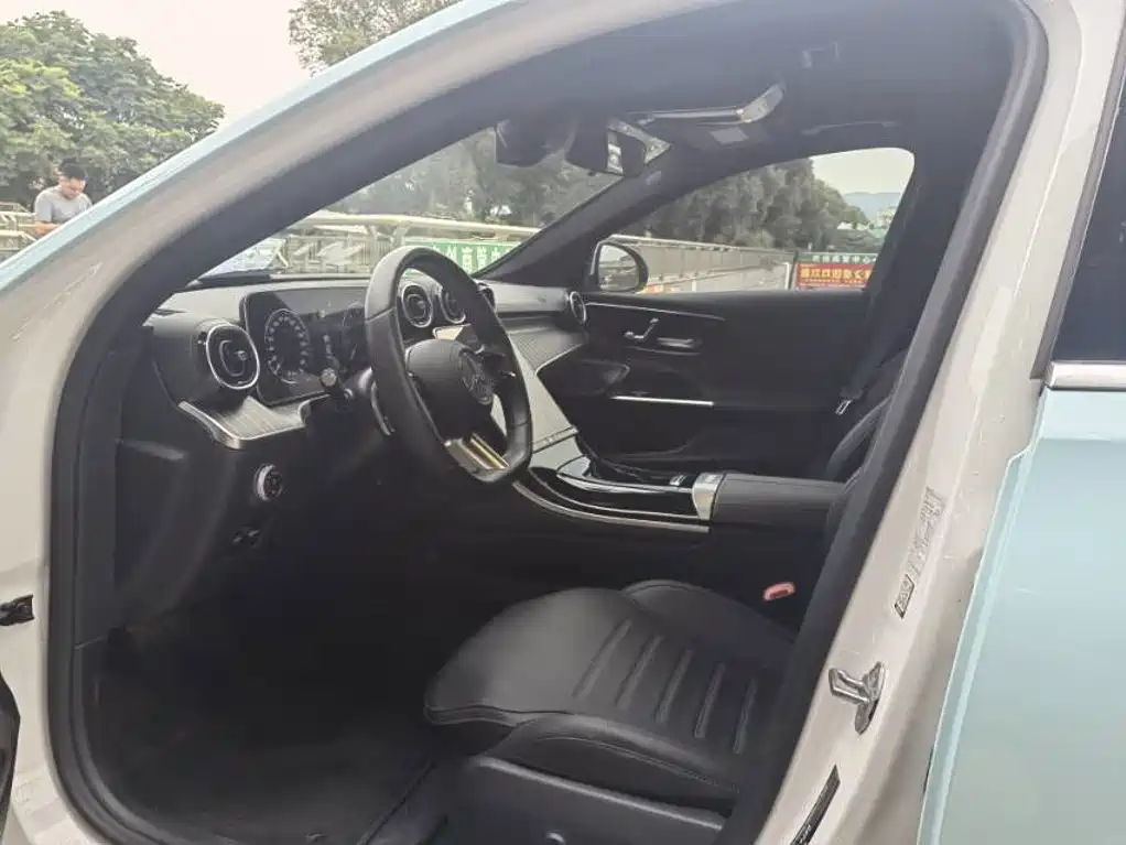 Mercedes-Benz C-Class 2022