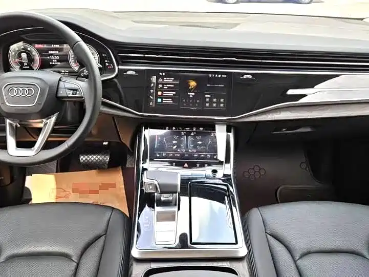 Audi Q8 2023