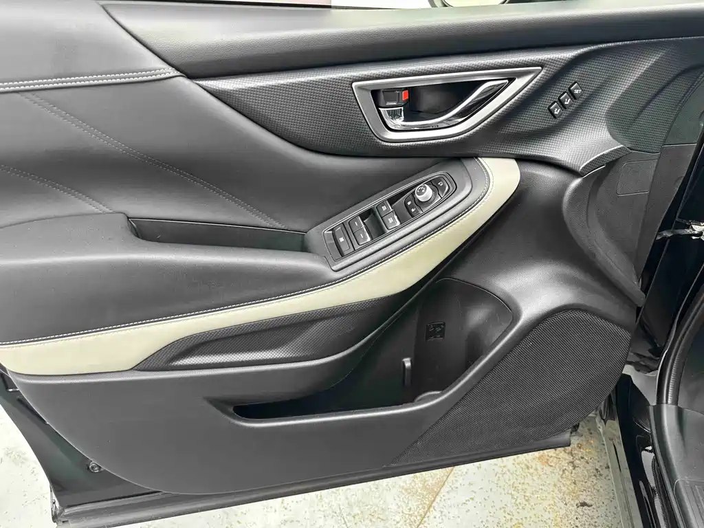 Subaru Forester 2022 — фото 10