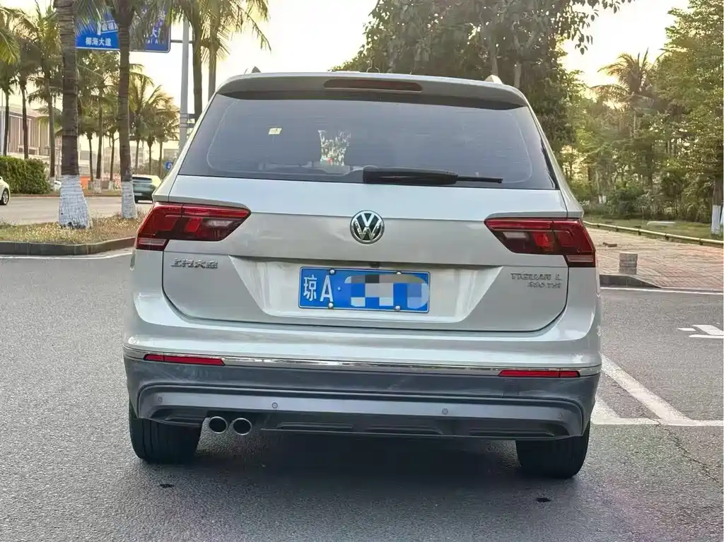Volkswagen Tiguan L 2018 — фото 8