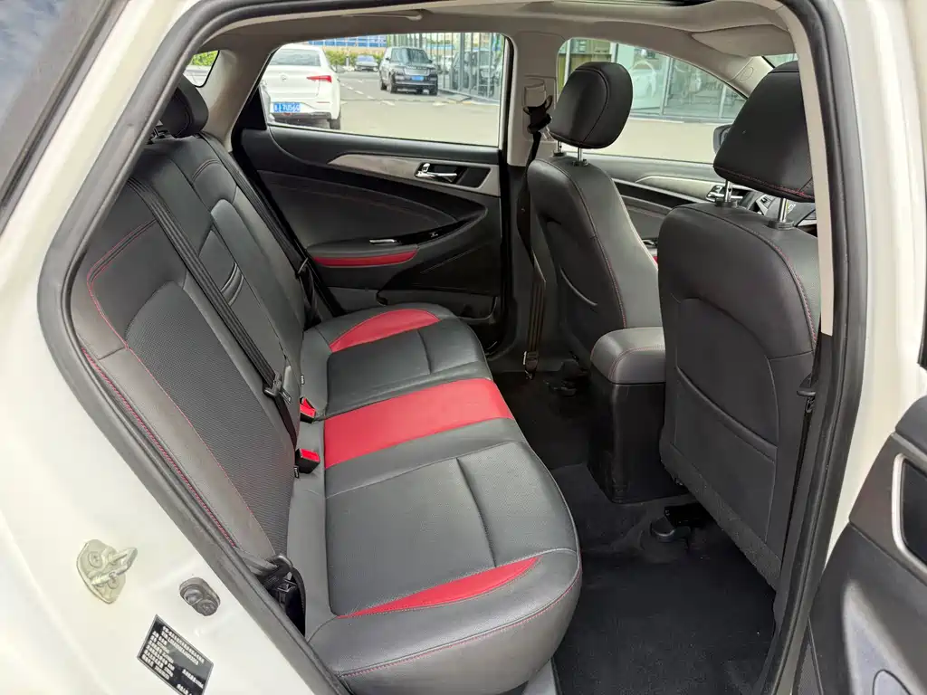 Changan Eado XT 2019 — фото 14