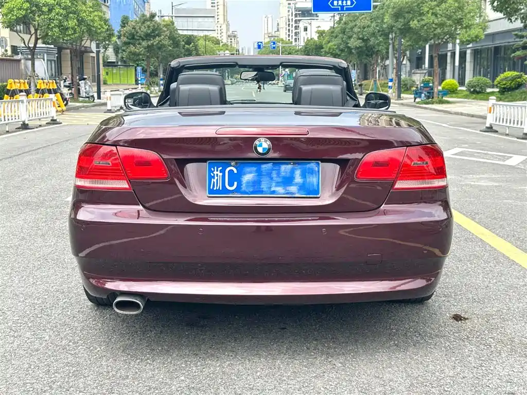 BMW 3 Series 2010 — фото 18