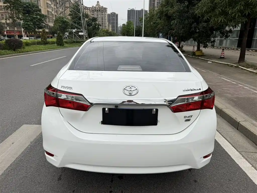Toyota Corolla 2018 — фото 9