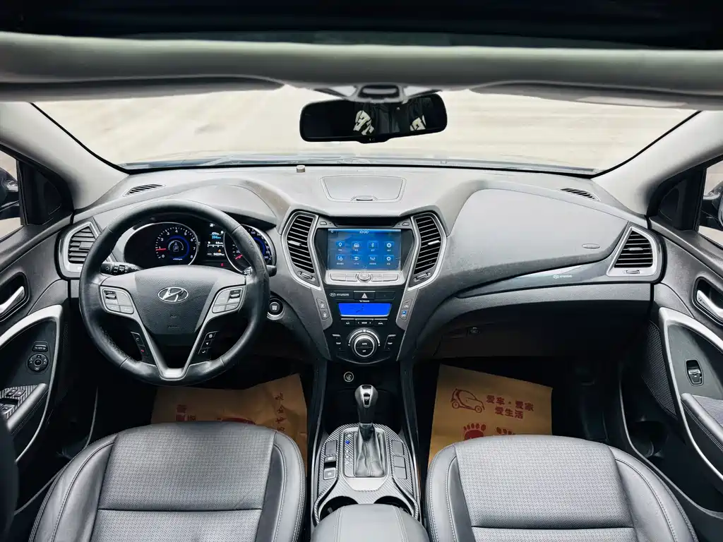Hyundai Santa Fe 2015 — фото 10